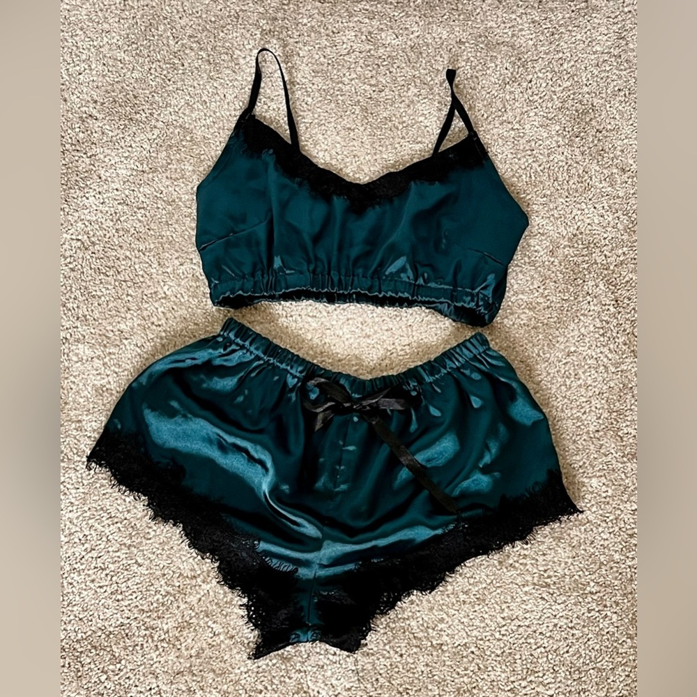 Dark green satin and lace sleepwear